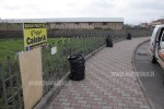 Lamezia: Associazione Altra Calabria pulisce spontaneamente dalle erbacce rotatoria