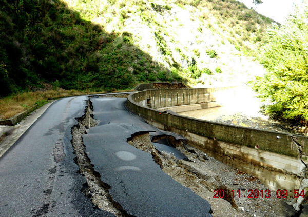 Alluvione-catanzarese-nov-2013-1.jpg
