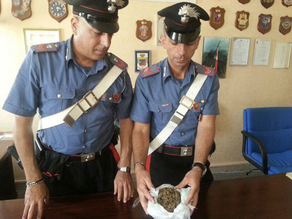 Carabinieri-marijuana-roggiano-gravina.jpg