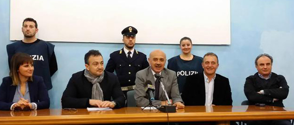 Conferenza-stampa-arresto-cosca-Mancuso.jpg
