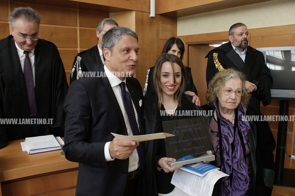 Lamezia, consegnata ad avvocato Anna Fittante la prima borsa di studio