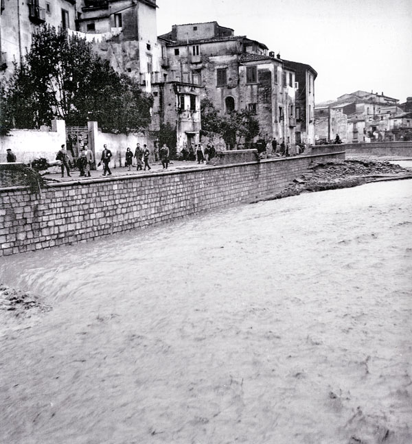 Esondazione-Crati-1959.jpg