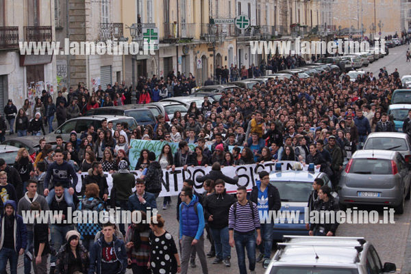 Manifestazione-Stud-5-9-dicembre-.jpg
