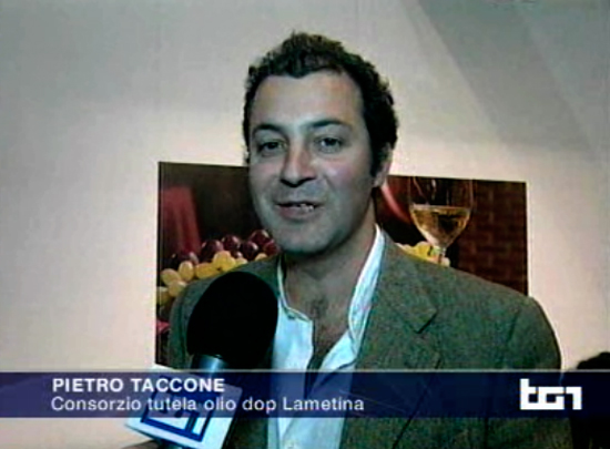 Taccone-presidente-dop-lametia-2013.jpg