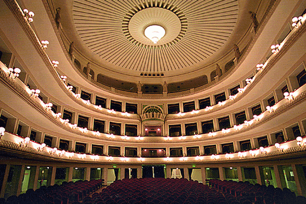 Teatro-CileaReggioCalabria.gif