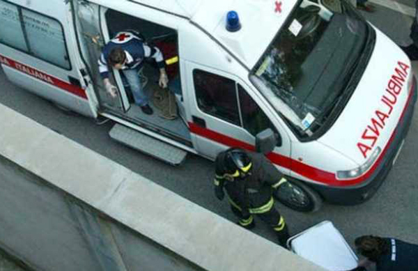ambulanza-da-alto.jpg