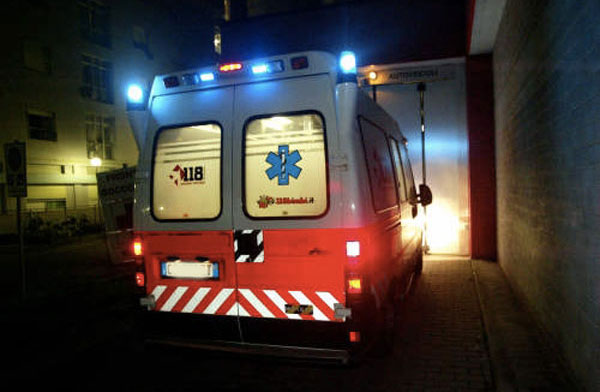 ambulanza-notte2.jpg