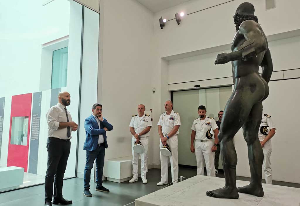 bronzi061_49e34.jpg