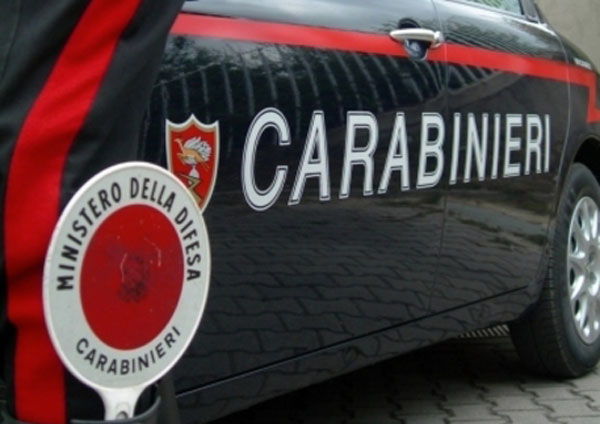 carabinieri-paletta_96064_373d9.jpg