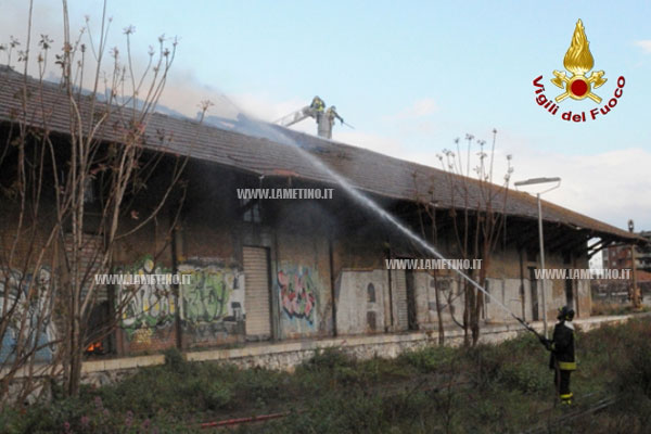 catanzaro_incendio_depositofs3