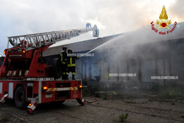 catanzaro_incendio_depositofs5