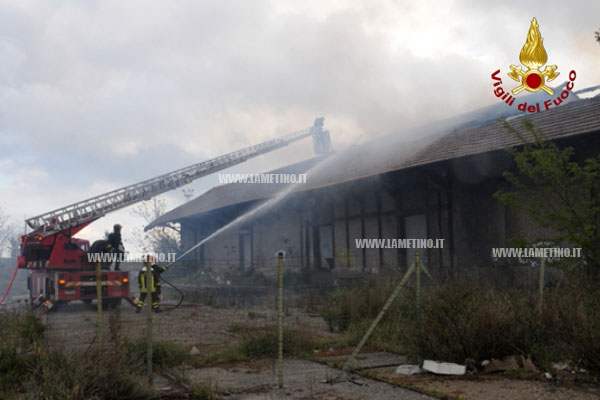 catanzaro_incendio_depositofs6