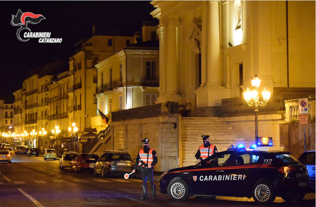 controlli-carabinieri-lamezia-notte-2021_6a805_a468a_0d782.jpg