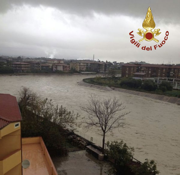 crotone-fiume-esaro.jpg