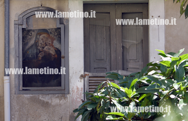 edicola-votiva-vergine_lamezia.jpg