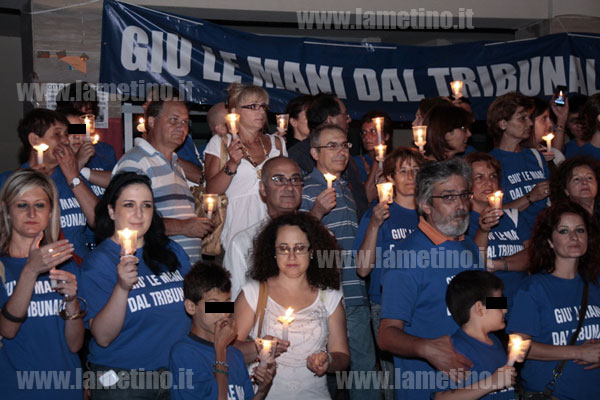 flash-mob-tribunale-luglio-2012-bis