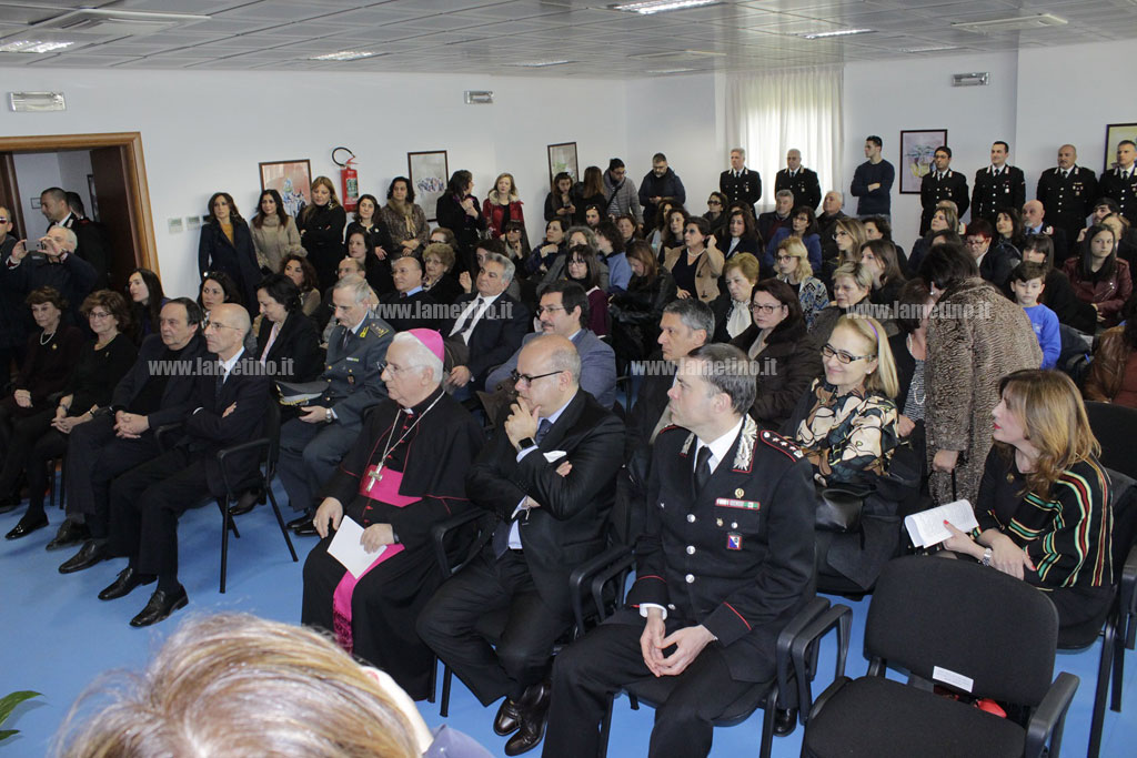 inaugurazione-stanza-donne-lamezia-carabinieri1.jpg