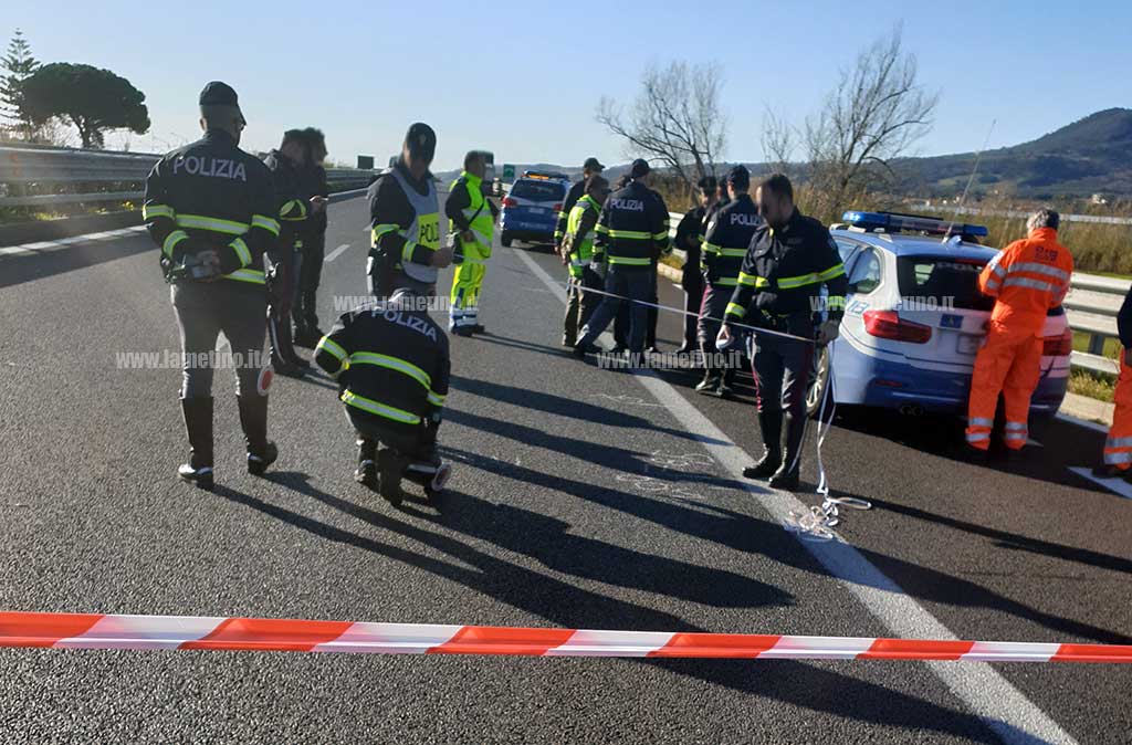 Lamezia Incidente Su A2 Uomo Muore Investito Da Camion Il Lametino It