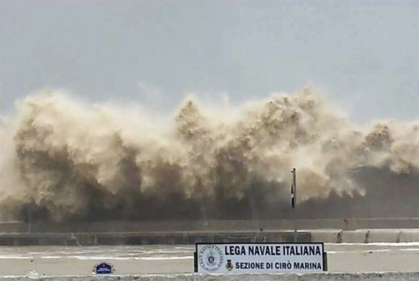 maltempo-ciro-marina-1-dicembre-ciclone-nettuno.jpg