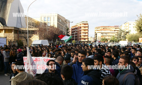 manifestazione-studenti3-9dicembre.jpg