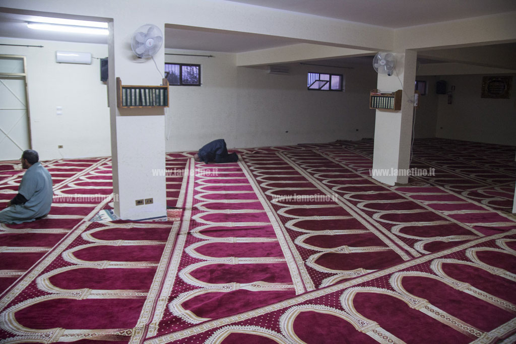 moschea-interno3.jpg