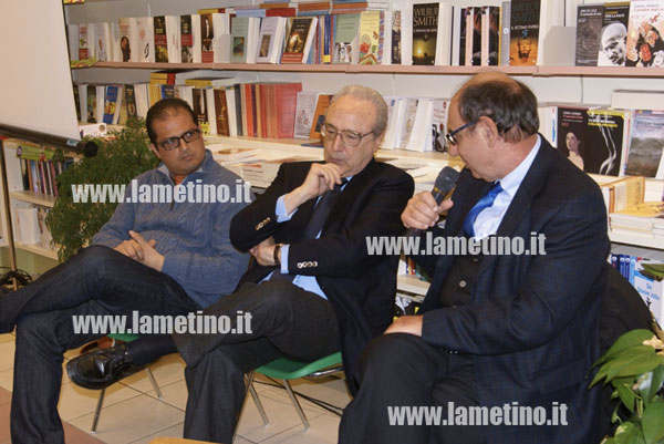 pingitore-presentazione-libro-memorie-bagaglino-a-lamezia.jpg