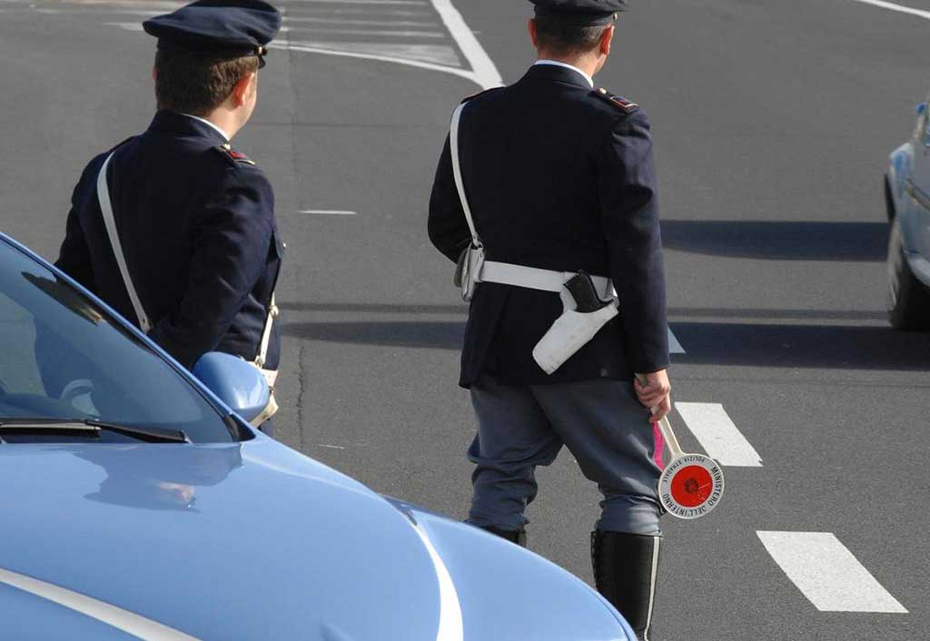 polizia-stradale-bis_128e9_b4481.jpg