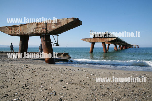 pontile-ex-sir-lamezia-nov-2013.jpg