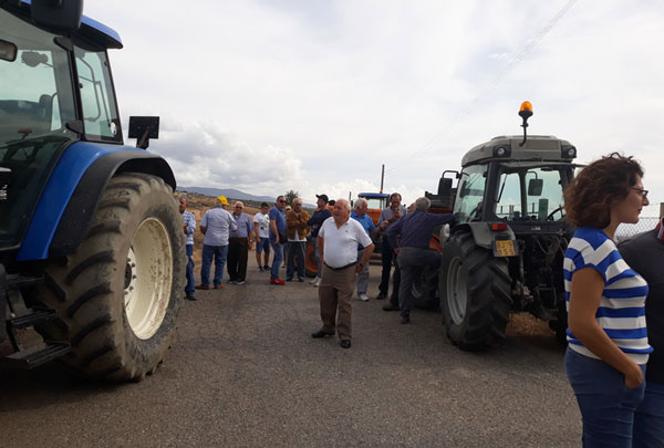 protesta-agricoltori-cosenza-discarica.jpg