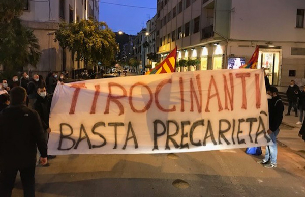 protesta-tirocinanti-calabresi-cosenza-30102020.jpg