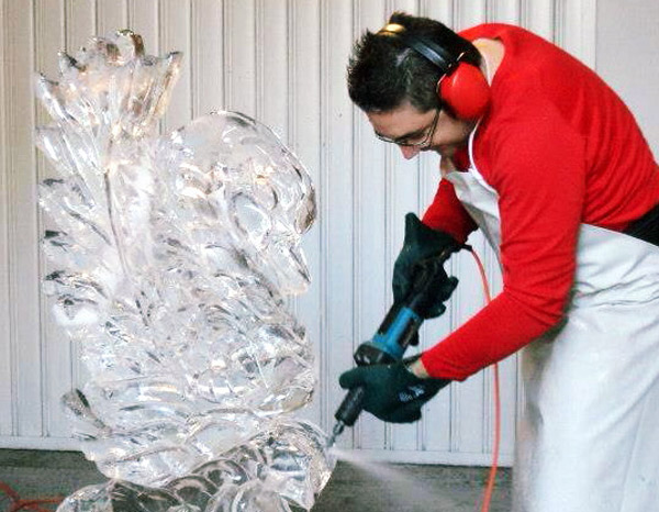 scultore-ghiaccio.jpg