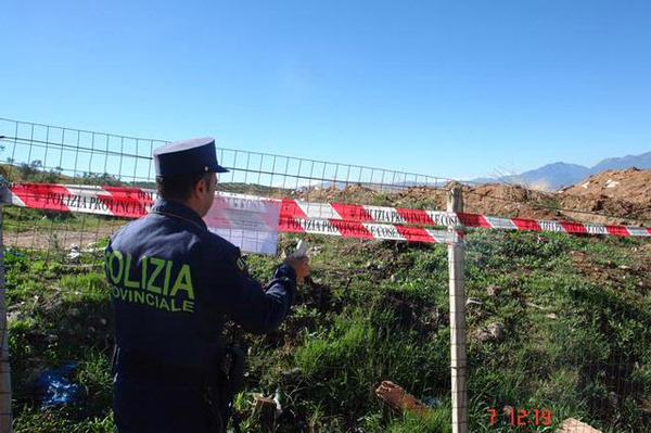 sequestro-discarica-polizia-provincia-cosenza.jpg