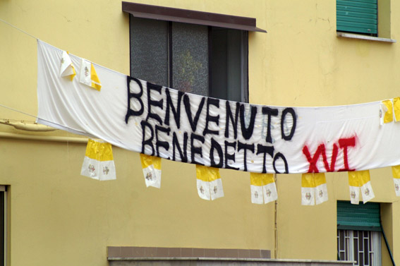 striscione_papa_lamezia