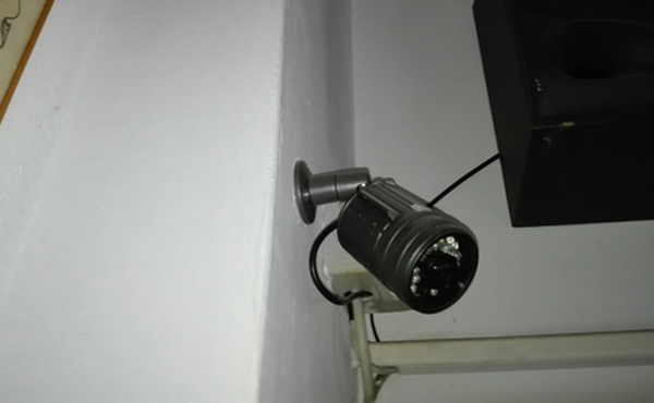 telecamera-spia-uffici.jpg