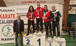 L’Accademia Karate Lamezia trionfa al Gran Prix Under 12 1000365554_ab827.jpg
