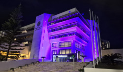 Sede del consiglio regionale della Calabria si illumina di viola per la Giornata mondiale contro il cancro 1000634024_e210d.jpg