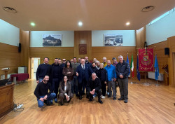 Lamezia accoglie gli italoamericani: il ritorno alle radici diventa esperienza unica tra memoria e identità Famiglia-di-Cello-1_72169.jpg