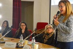 Menopausa: benessere, mente, nutrizione e bellezza nel convegno organizzato dalla Fidapa Lamezia Foto-incontro-Fidapa-1_eb1d9.jpg