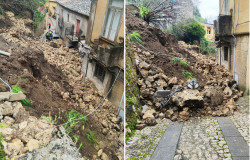 A Stilo grossa frana invade la strada e colpisce una casa, illesa un’anziana - Video Frana-stilo-2026-03-18-alle-09.38.26_2c382.jpg