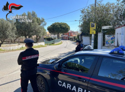 Accoltella lo zio e scappa, 41enne sottoposto a fermo dai carabinieri nel Crotonese accoltella-2026-04-07-10-06-31_48345.jpg