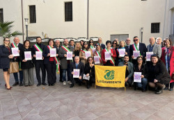 Ecoforum Calabria, cresce raccolta differenziata ma restano criticità strutturali: premiati i comuni rifiuti free eco60_8269425408631443833_n_16682.jpg