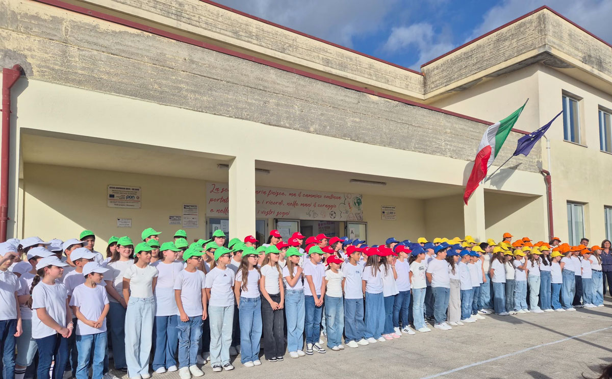 Lamezia, una festa di colori e sorrisi per salutare gli alun