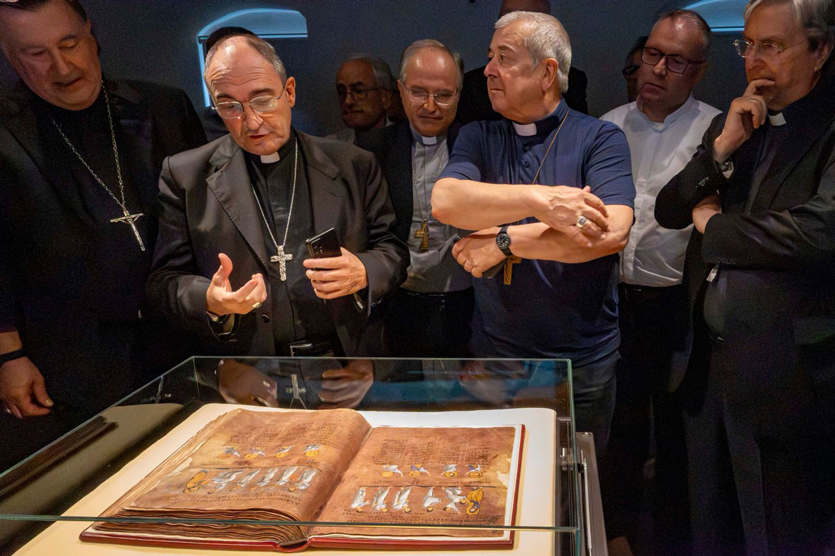 CODEX-2_b3857.jpg