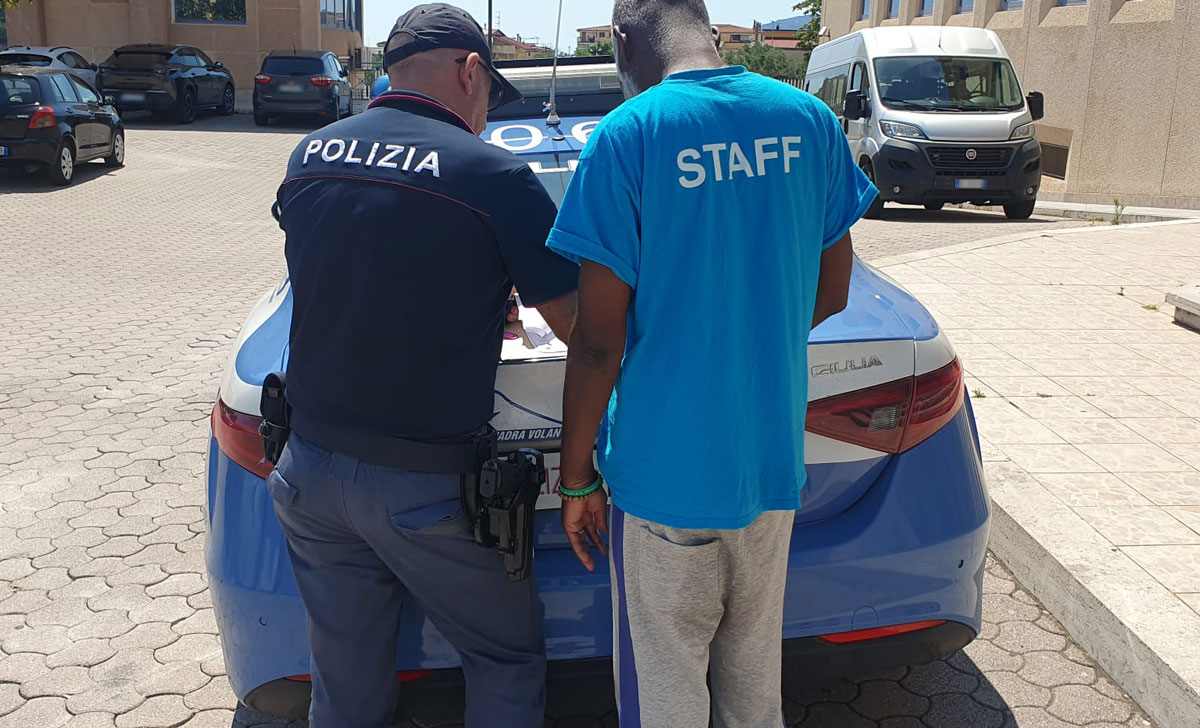 Lamezia, cittadino straniero irregolare e con precedenti: Qu