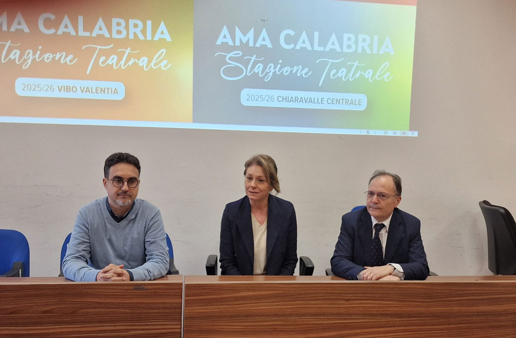 AMA Calabria chiude la stagione teatrale: quattro città, un solo palcoscenico