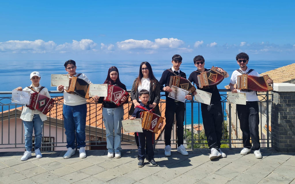 Festival di Organetto, il lametino Dylan Paola si qualifica a Sant'Arsenio per Trofeo mondiale online