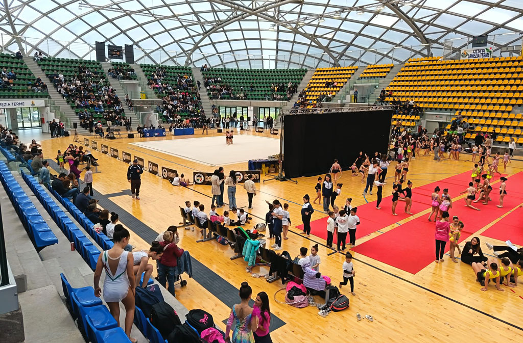 Ginnastica calabrese da record: oltre 1.100 atlete illuminano i Regionali CSEN a Lamezia e Pianopoli