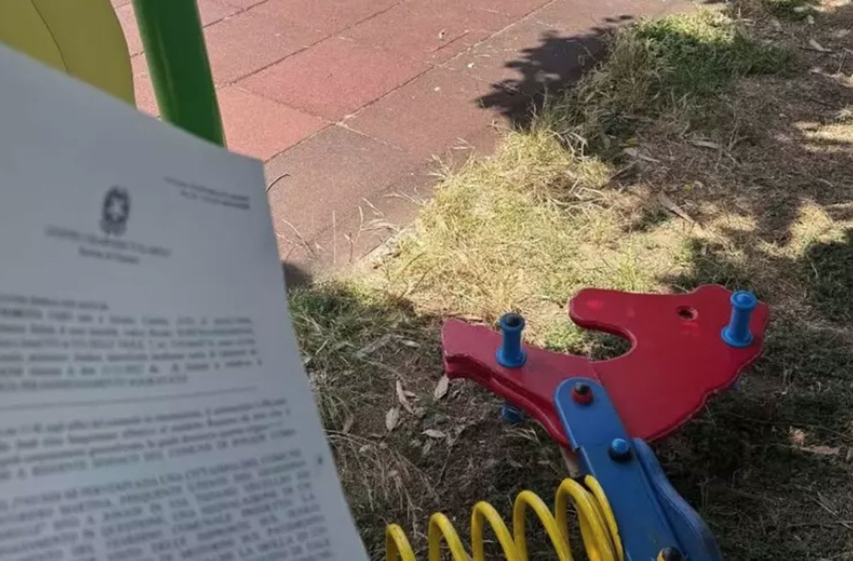 Vandali al parco 'Le paperelle' di Jonadi, la denuncia del s