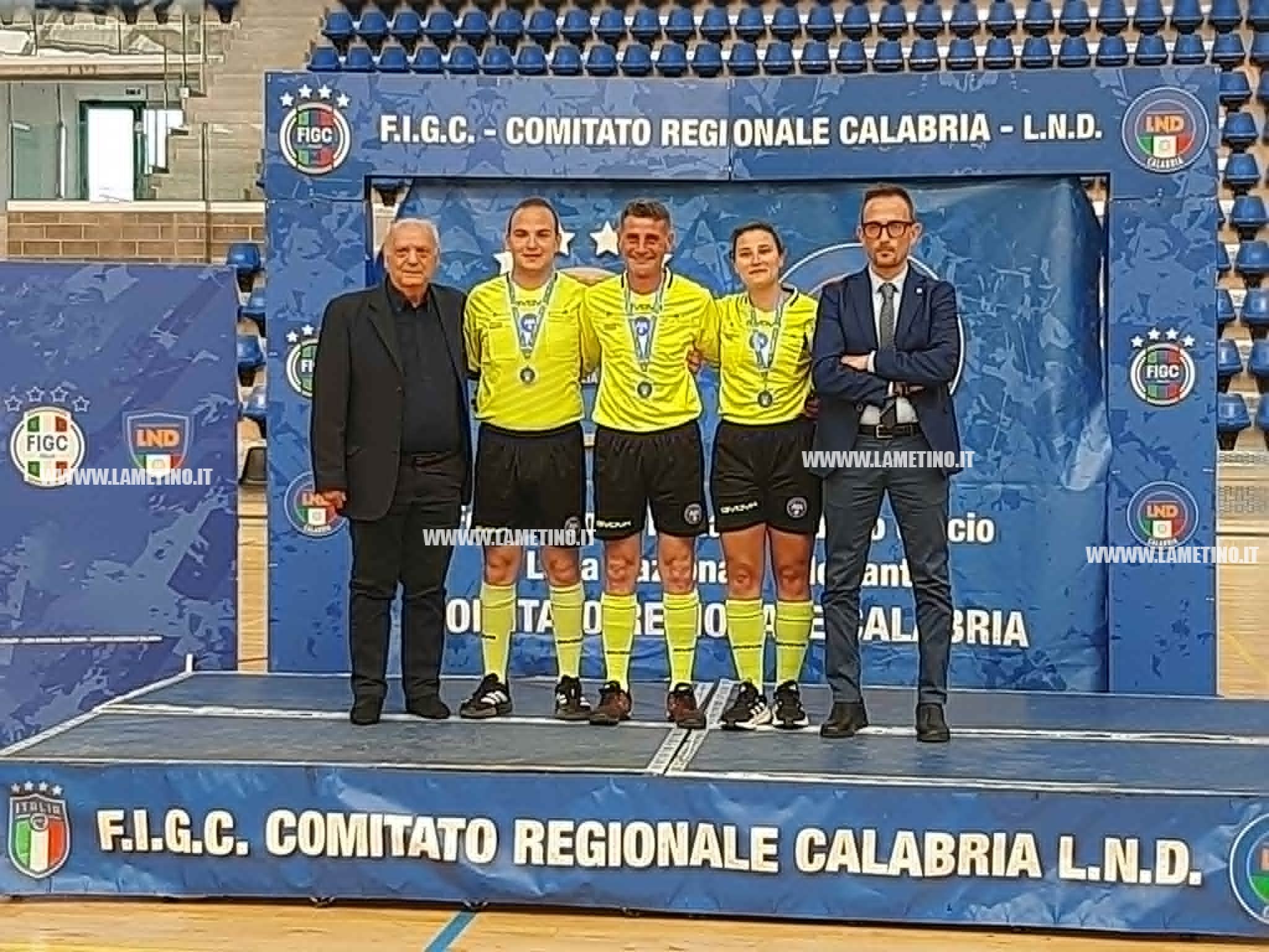 La premiazione dei tre arbitri della competizione