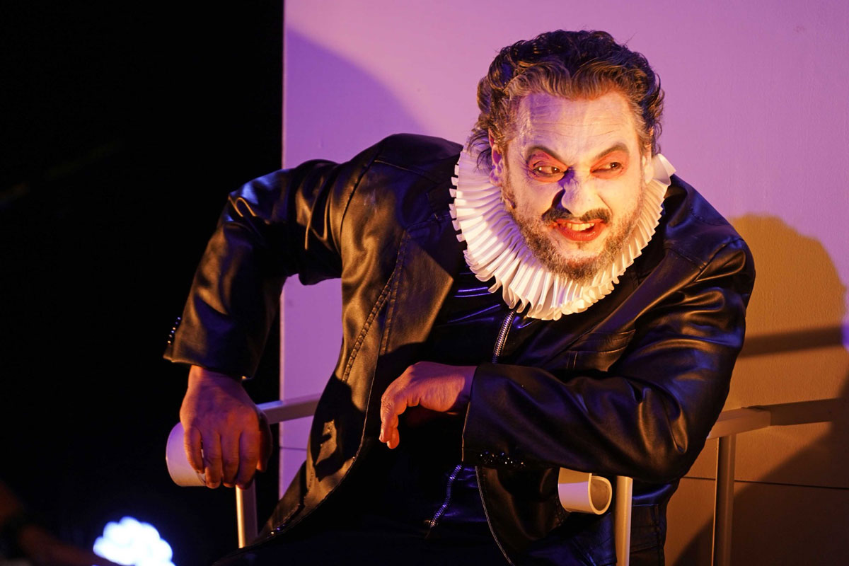 Le-Tre-Cicoriane-Scena-Verticale--ph.-Angelo-Maggio_74e52.jpg